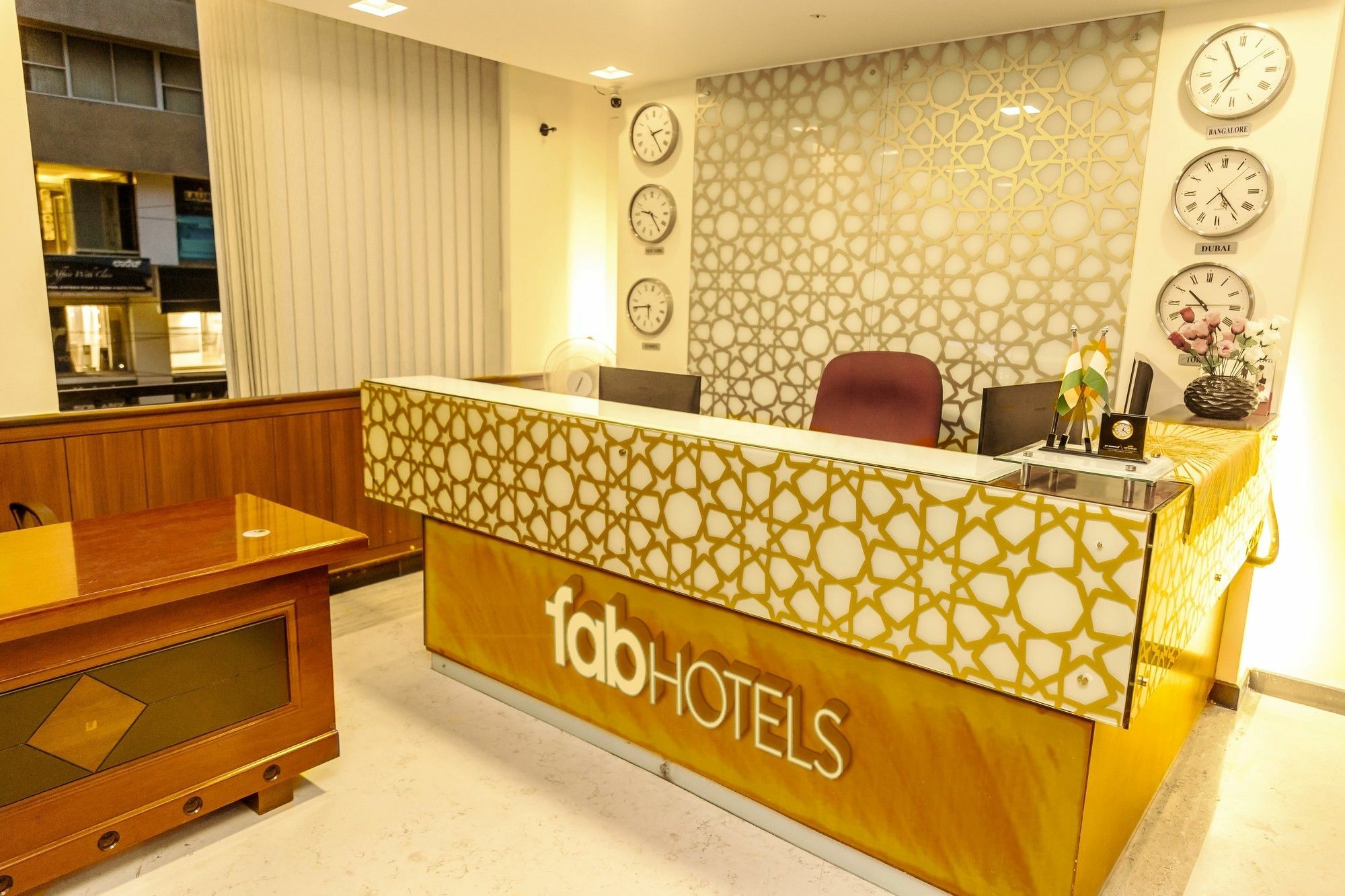 Fabhotel Oriental Suites Mg Road Bangalore Eksteriør billede